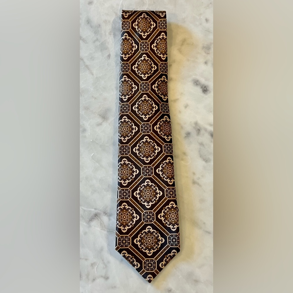 Stefano Ricci 100% Silk Brown & Tan Medallion design tie- excellent condition